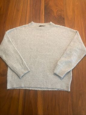 Vero Moda Women's Light Blue Doffy Long Sleeve Structure Knit Sweater Size Small
